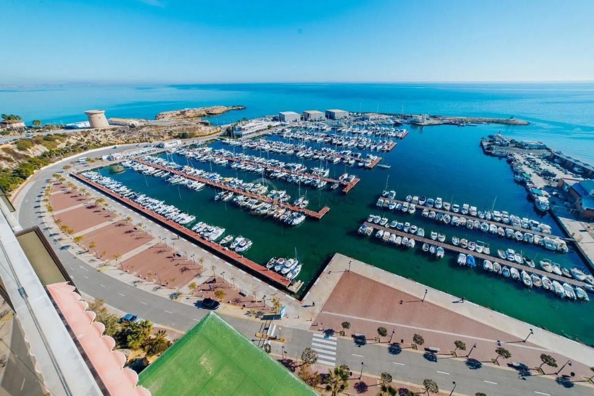 Penthouse sale in Calle Sant Bartomeu, 164, El Campello photo 3