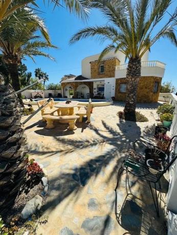 Chalet independiente en venta en Pueblo Español - Coveta Fumá, El Campello thumbnail 2