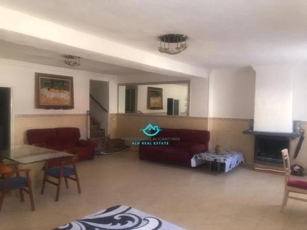 Коттедж на продажу в  Campello Pueblo, El Campello photo 2