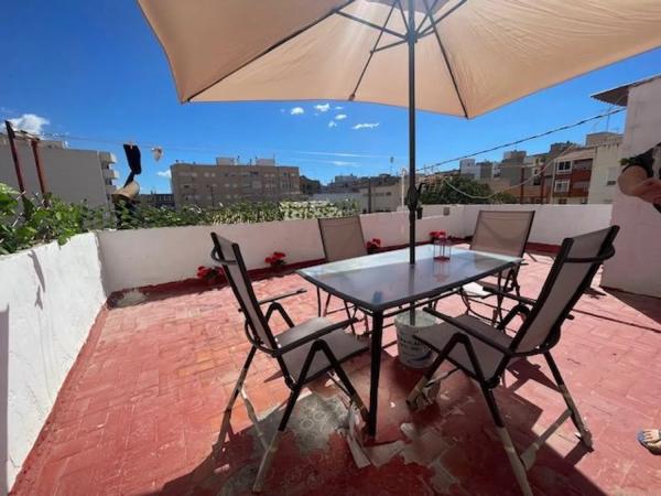 Коттедж на продажу в  Calle dels Lleons, El Campello photo 1