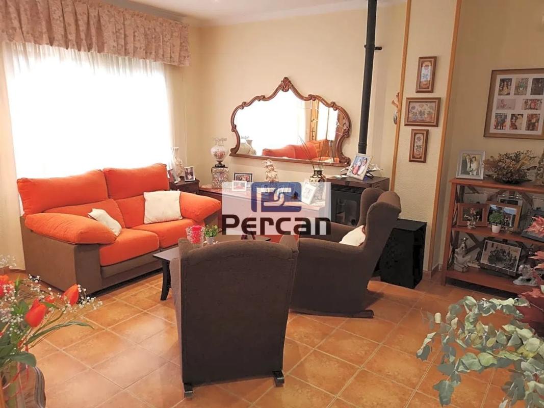 Продажа отдельного шале в  Calle Creu de Maig, Эль Кампельо photo 2