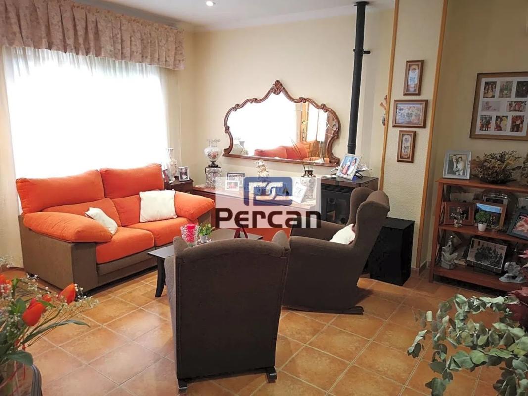 Продажа отдельного шале в  Calle Creu de Maig, Эль Кампельо photo 4