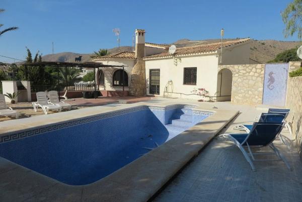 Detached villa for sale in Pueblo Acantilado - Lanuza, El Campello thumbnail 1