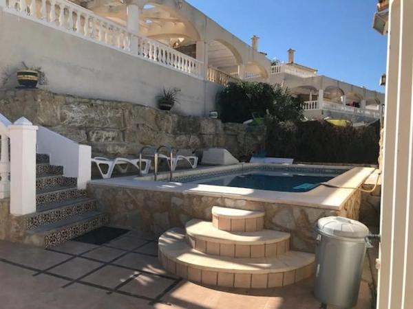 Detached villa for sale in Pueblo Acantilado - Lanuza, El Campello photo 1