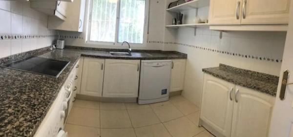 Detached villa for sale in Pueblo Acantilado - Lanuza, El Campello thumbnail 2