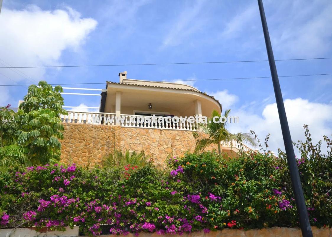 Venta de chalet independiente en Calle Confrides, El Campello
photo 4
