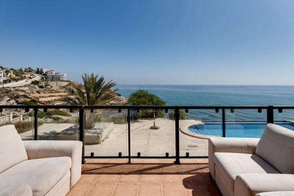Chalet independiente en venta en Apareguda, 20, El Campello thumbnail 1
