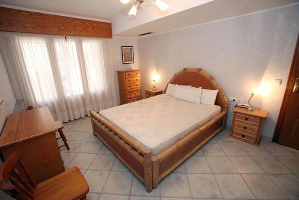 Chalet independiente en venta en  Calle Madrid, 35, El Campello photo 2