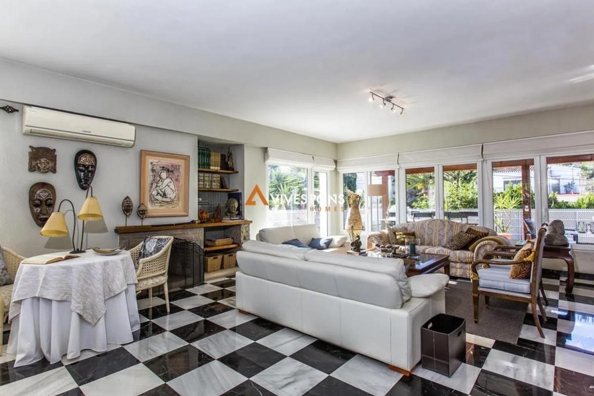 Продажа отдельного шале в Les Rotes/Las Rotas, Дения photo 3
