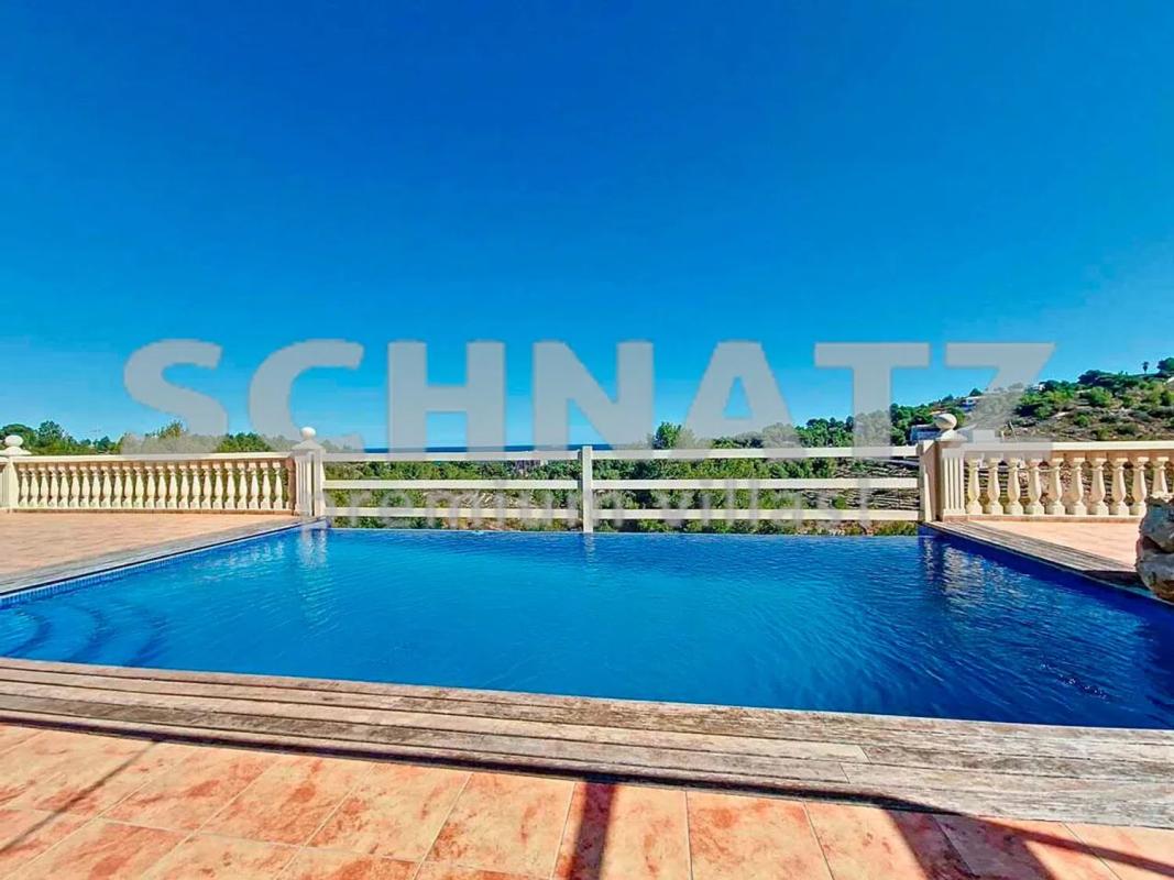 Sale of independent chalet in Centro Urbano, Denia
 photo 2