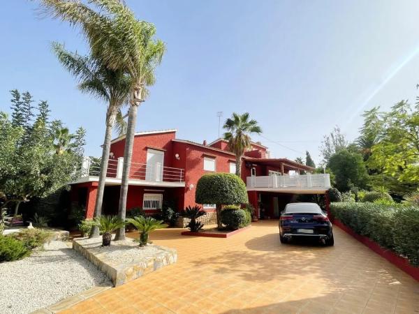 Wolnostojąca willa na sprzedaż w  Les Rotes/Las Rotas, Denia photo 1