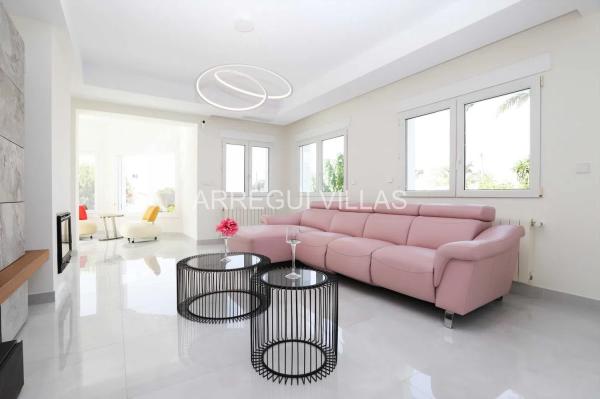 Detached villa for sale in La Pedrera-Vessanes, Denia thumbnail 2