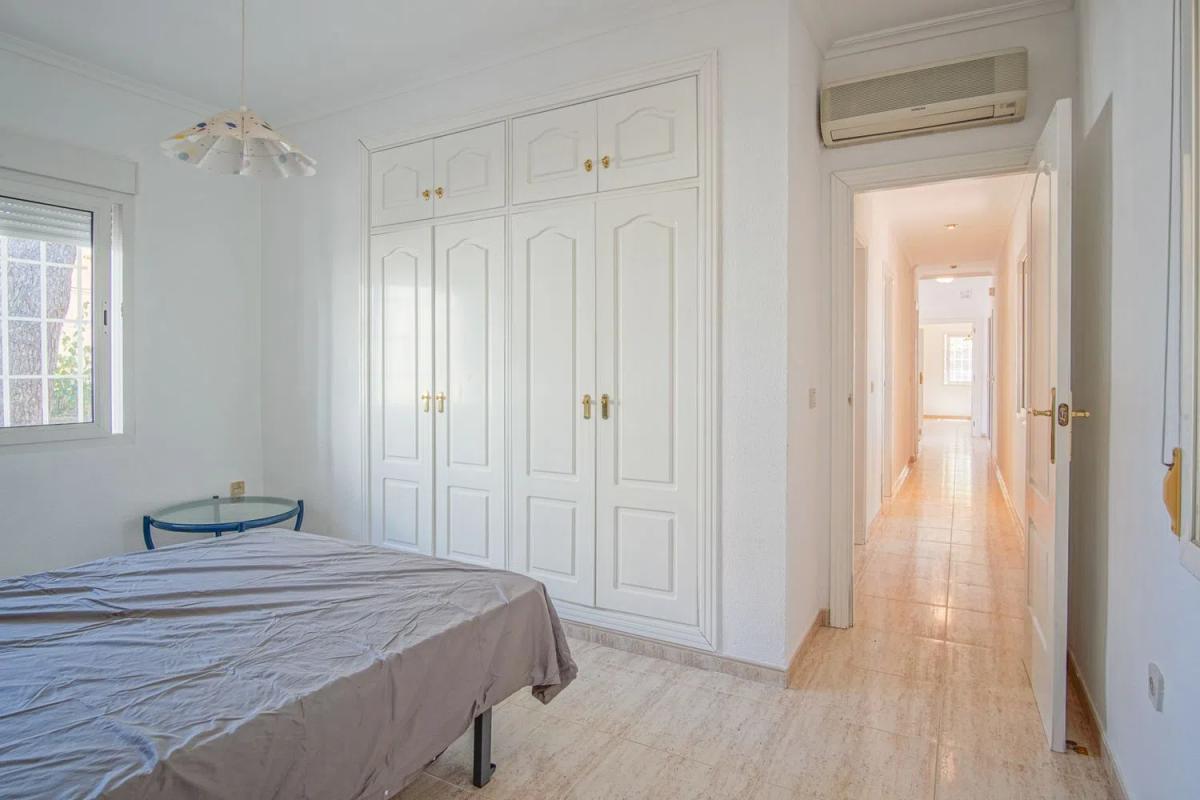 Продажа отдельного шале в  Les Rotes/Las Rotas, Дения photo 3