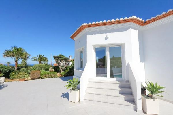 Detached villa for sale in La Pedrera-Vessanes, Denia thumbnail 2