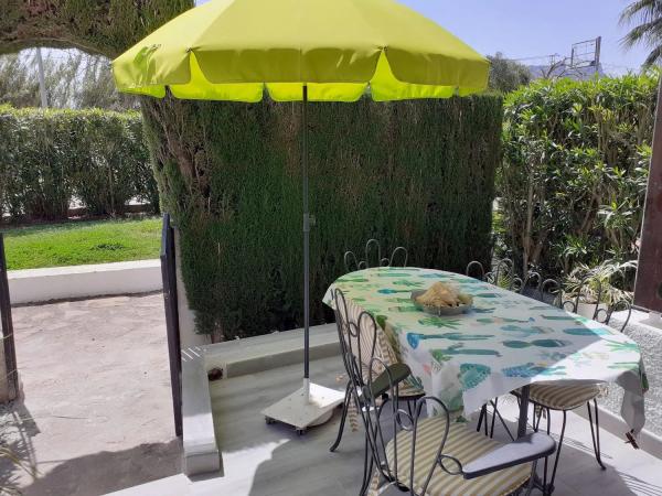 Chalet independiente en venta en  Partida Playa Almadrava, 15 Calle, Denia photo 1