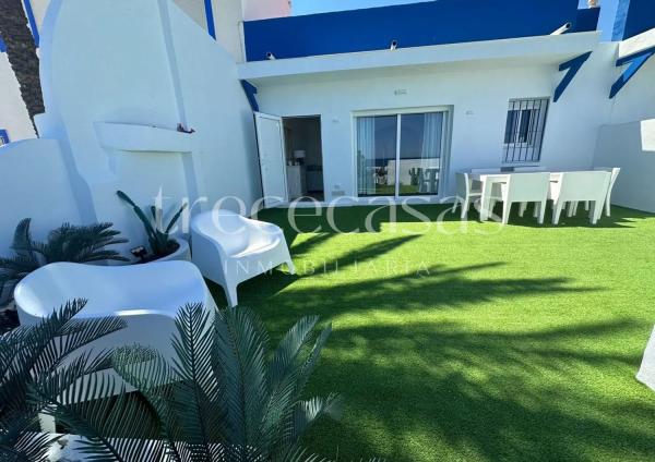 Chalet independiente en venta en  Calle Fènix, Denia photo 3