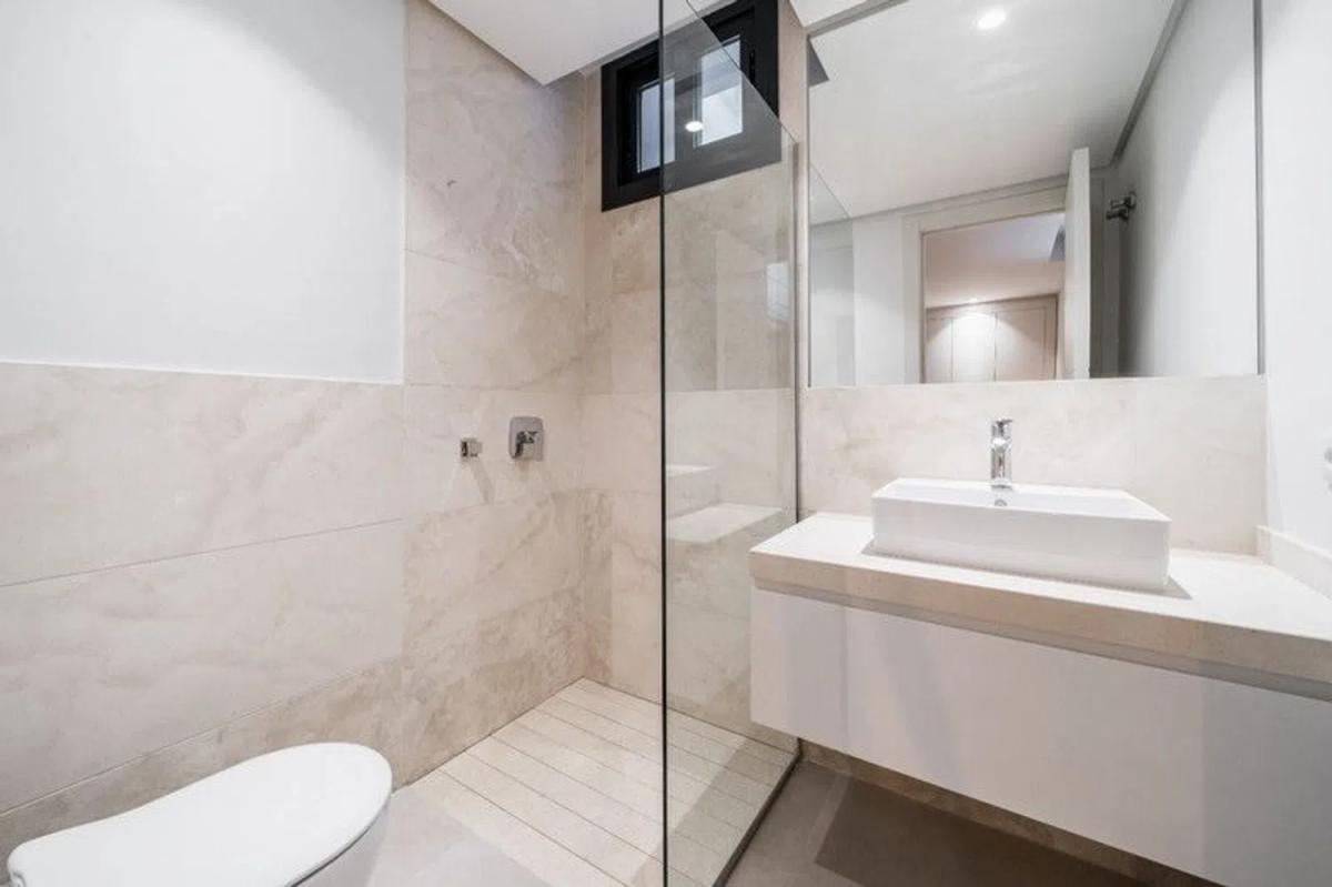 Venta de chalet independiente en Calle Azahar, Estepona
photo 4