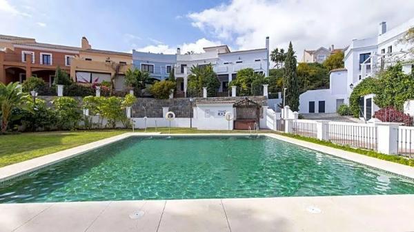 Chalet independiente en venta en Camino de Cortes, Estepona photo 1