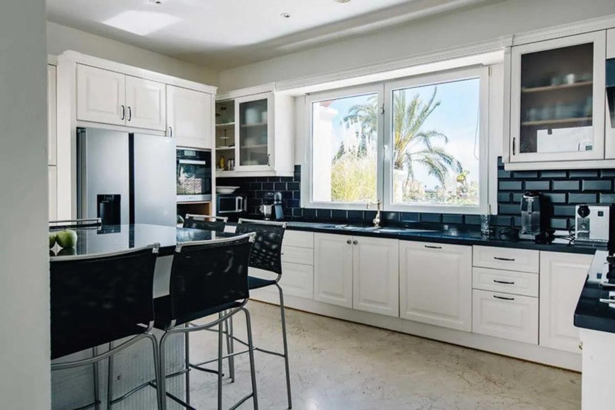 Venta de chalet independiente en Resinera Voladilla, Estepona
 photo 3