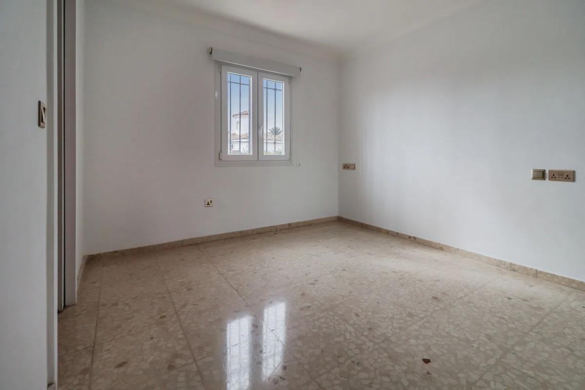 Sale of independent chalet in Calle de la Luz, Estepona
photo 4