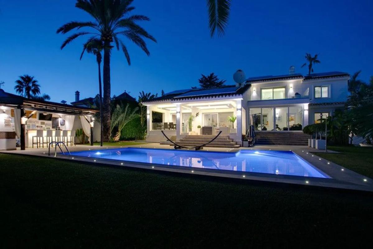 Venta de chalet independiente en Avenida de Europa, Estepona
 photo 2