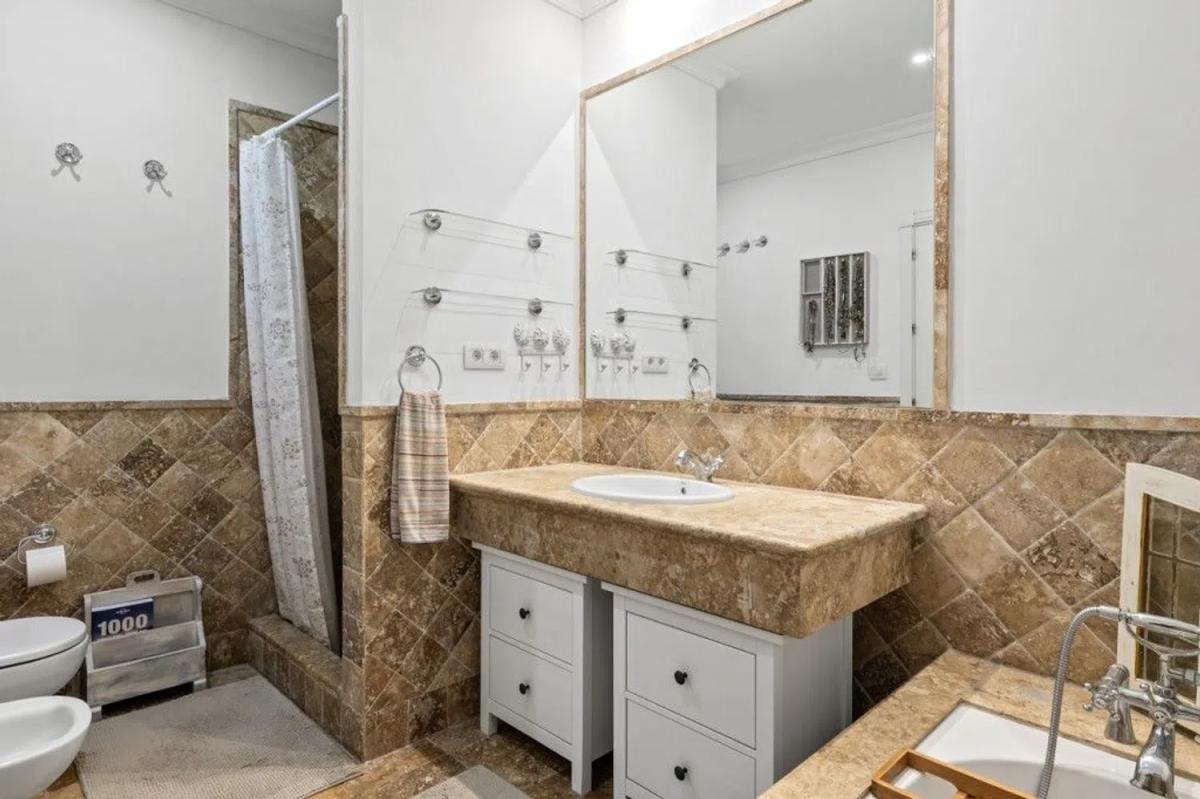 Venta de chalet independiente en Barrio Paraiso-Barronal, Estepona
 photo 4