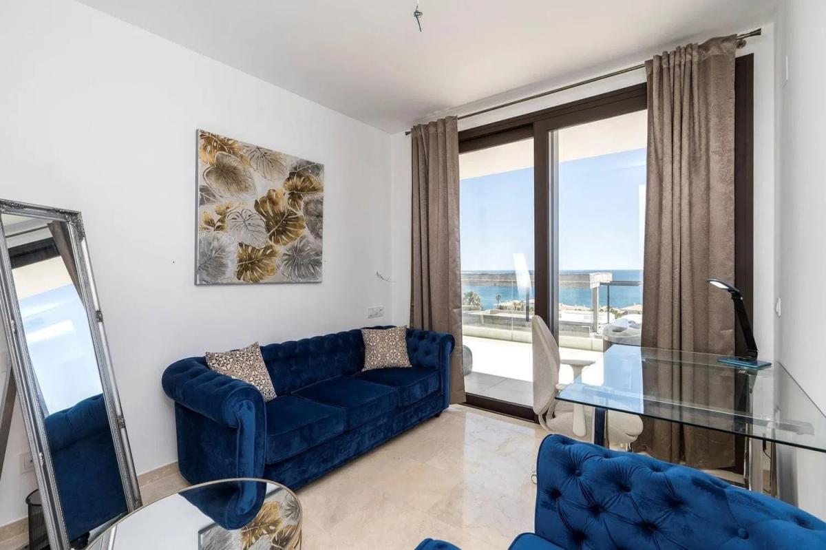 Sale of independent chalet in Calle del Molino, Estepona
photo 5