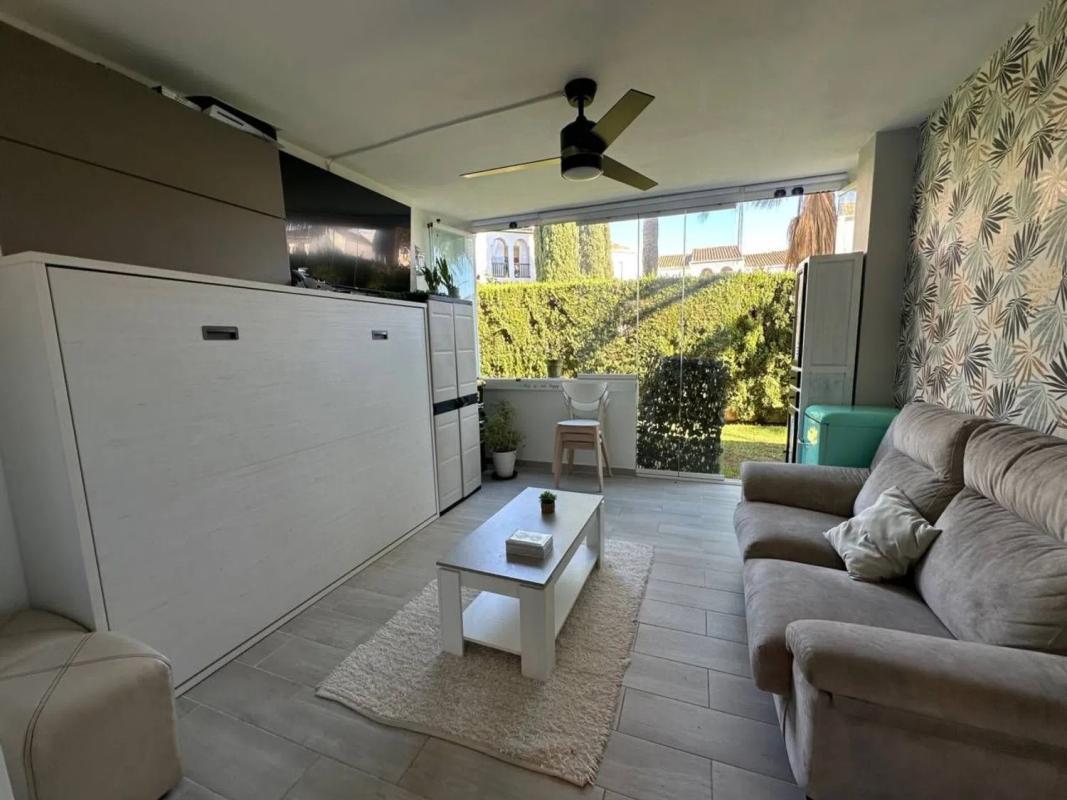 Sale of apartment in Calle de Sabinillas, Estepona
photo 2