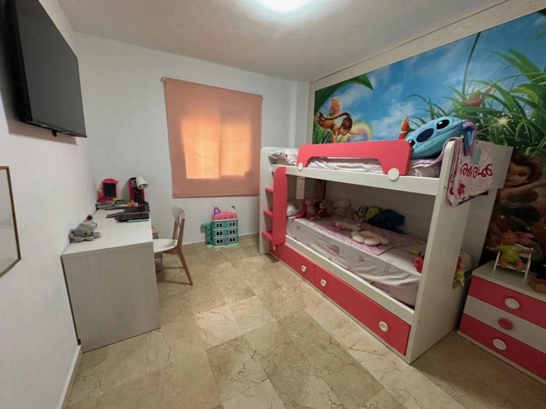 Sale of apartment in Calle de Sabinillas, Estepona
photo 3
