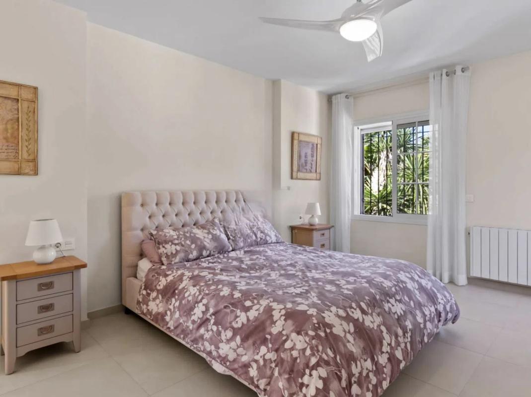 Venta de chalet independiente en Calle Hortensia, Estepona
 photo 4