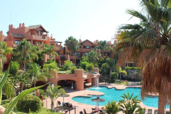 Penthouse na sprzedaż w  Camino de la Boladilla, Estepona photo 1