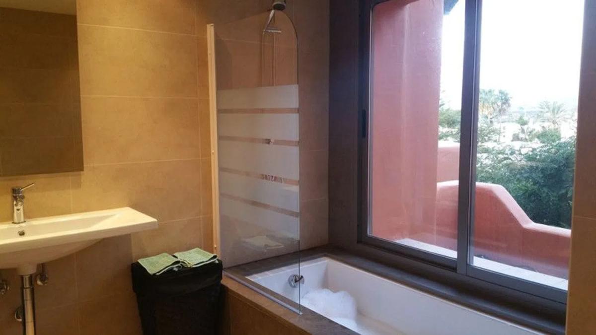 Penthouse sale in  Camino de la Boladilla, Estepona photo 5