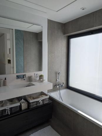 Detached villa for sale in Urbanizacion Playa de Guadalobon, Estepona thumbnail 2
