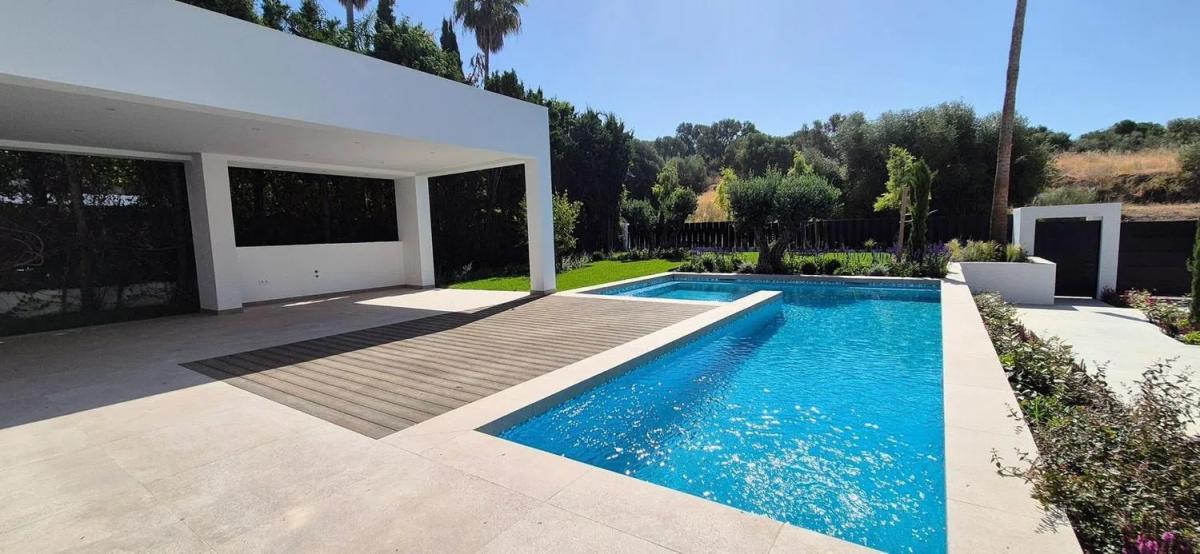 Venta de chalet independiente en URB EL PARAISO s/n, Estepona
 photo 2