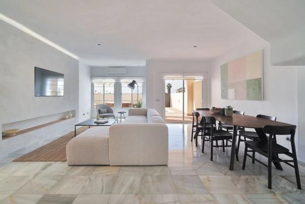 Chalet independiente en venta en Calle Esparragal, Estepona photo 1