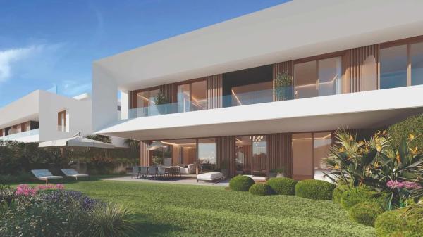 Chalet independiente en venta en Barrio Paraiso-Barronal, Estepona thumbnail 1
