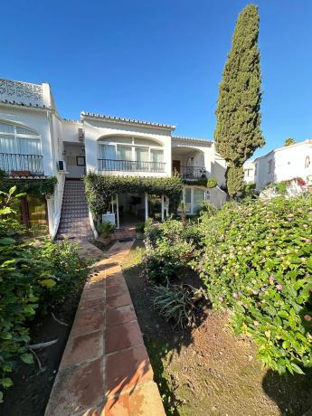 Продажа квартиры в  Calle del Tomillo, 6, Эстепона photo 1