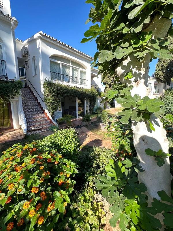 Sale of apartment in Calle del Tomillo, 6, Estepona
photo 2