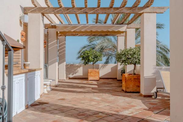 Продажа квартиры в  Barrio Paraiso-Barronal, Эстепона photo 1
