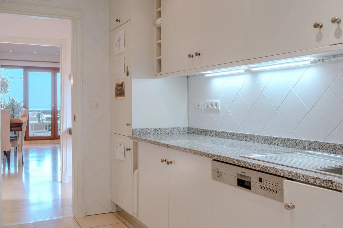 Продажа квартиры на Barrio Paraiso-Barronal, Эстепона
 photo 3