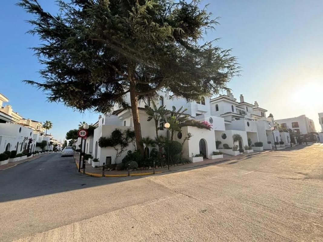Продажа отдельного шале в  Avenida españa, Эстепона photo 2