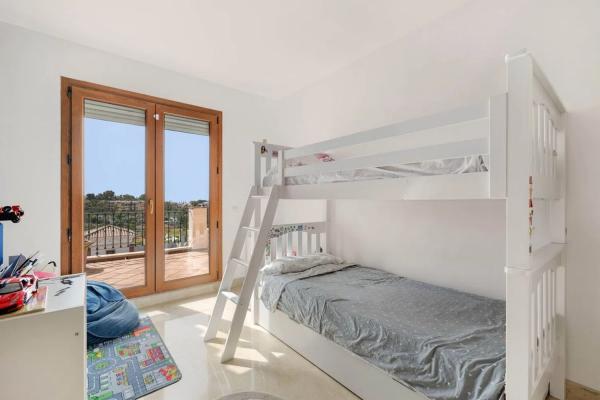 Chalet independiente en venta en  Avenida de la Gardenia, Estepona photo 4