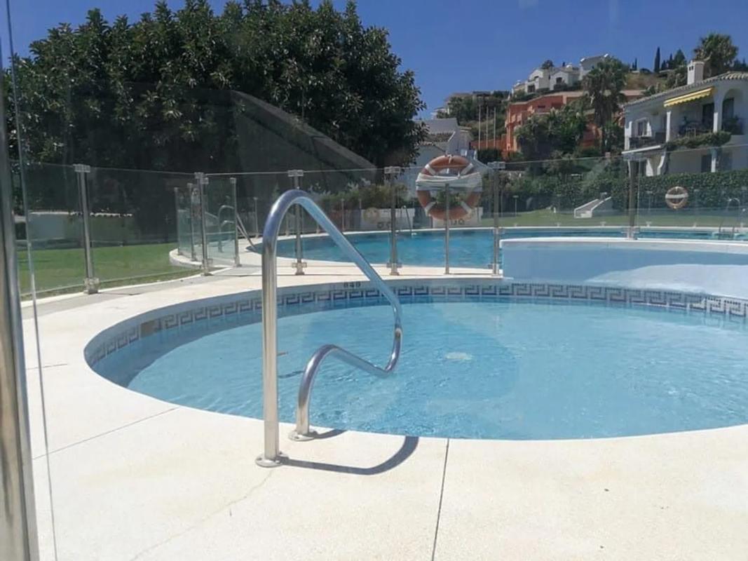 Sale of apartment in El paraíso, Estepona
 photo 5