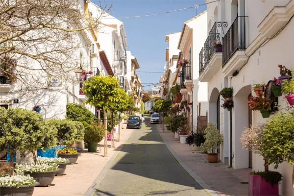 Коттедж на продажу в  Calle Sevilla, 44 -50, Эстепона photo 1