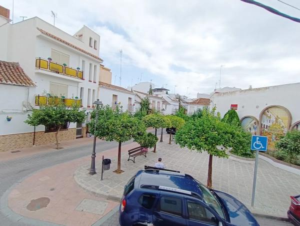 Chalet independiente en venta en Calle Silencio, Estepona photo 1