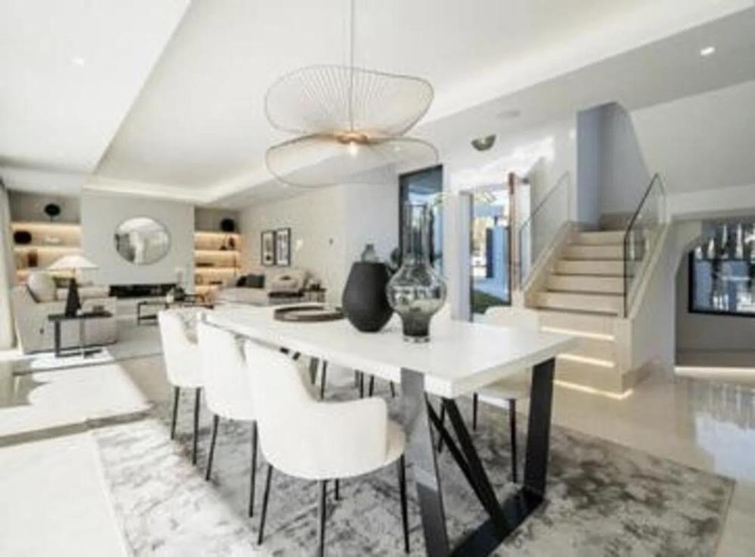 Venta de chalet independiente en Barrio Nueva Atalaya, Estepona
photo 2