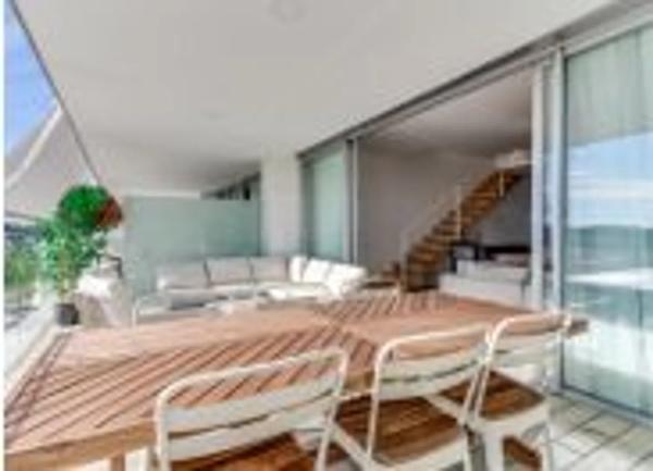 Chalet independiente en venta en Calle Islas Bermudas, Estepona thumbnail 2
