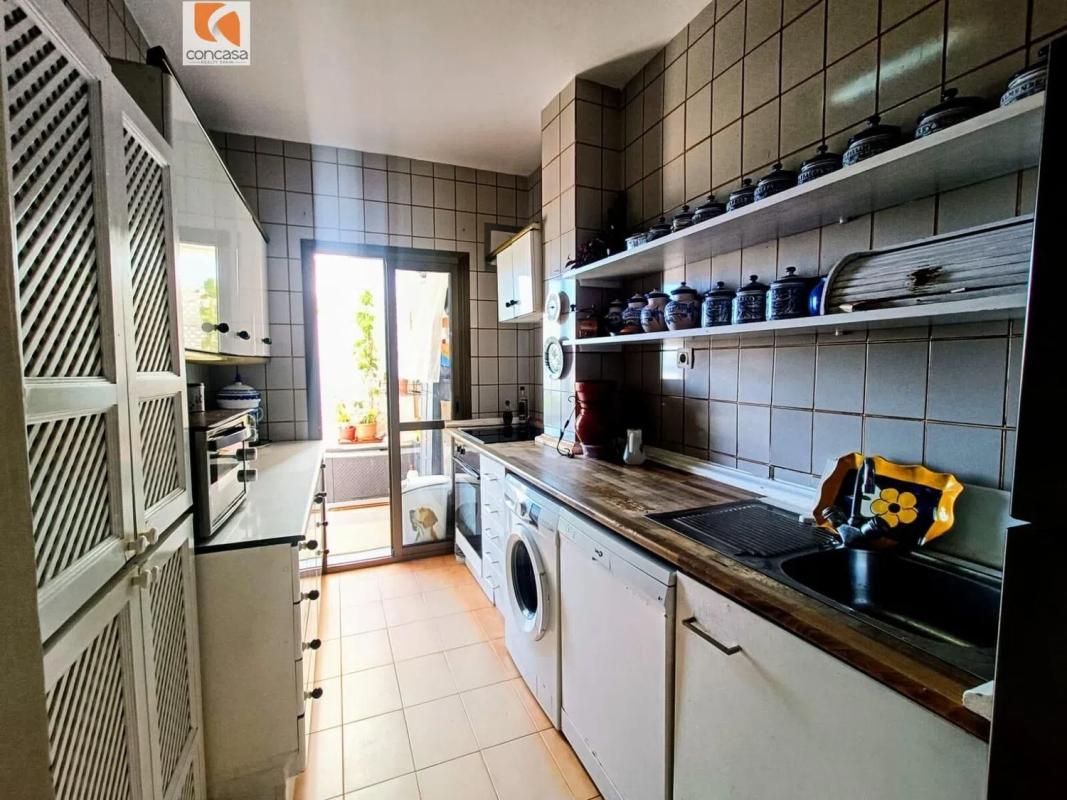 Venta de piso en Urbanizacion Bahia de Estepona, Estepona
 photo 5