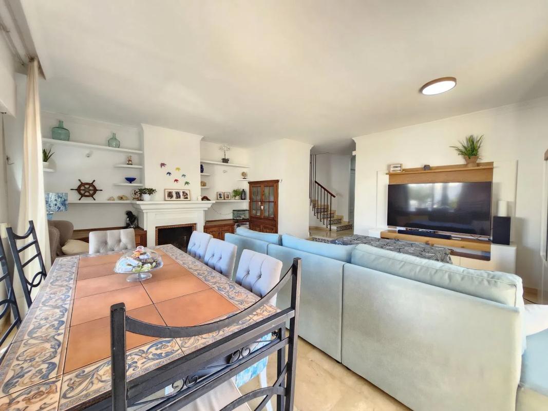 Sale of independent chalet in Calle Severo Ochoa, Estepona
 photo 5