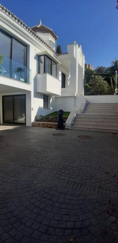 Продажа отдельного шале в Calle QUINTANA, Эстепона photo 2